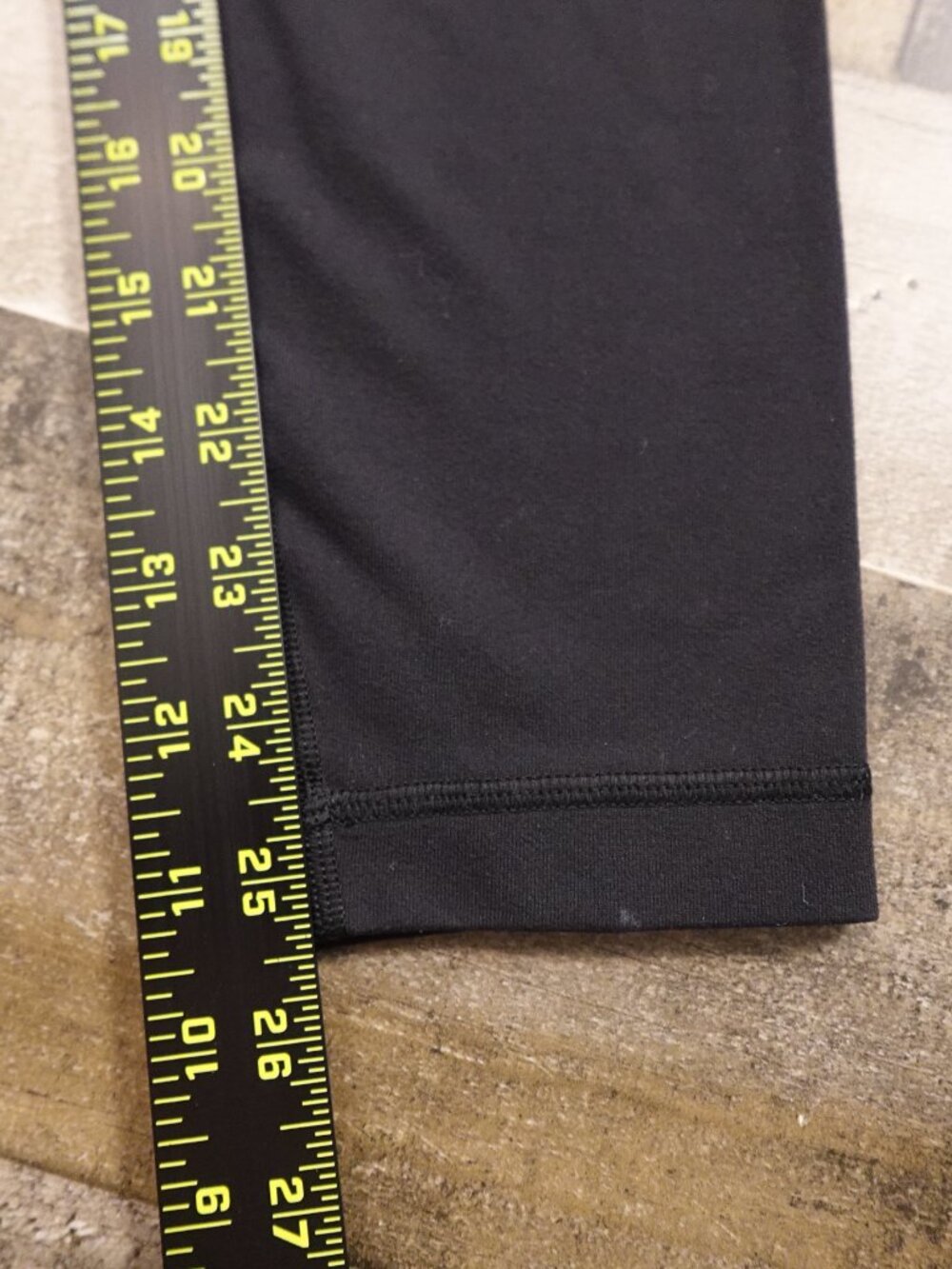 Lululemon High Rise Crop Leggings Women's Size 4‎ Black 25.5" Yoga Active - Picture 3 of 13
